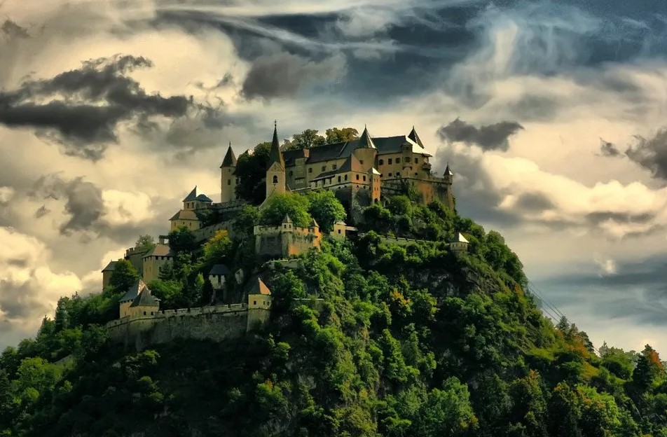 Средневековый замок в Австрии