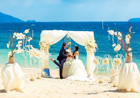 Официальные и символические свадебные церемонии за границей